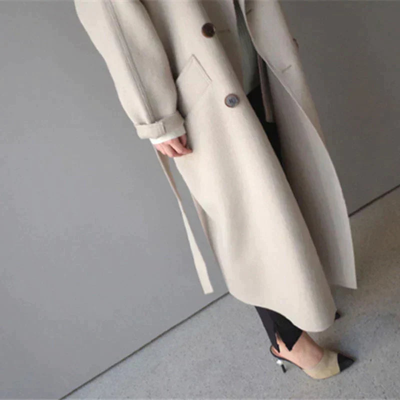 Isabelle Women's Long Wool Coat – Elegant & Comfortable Timeless Winter Coat