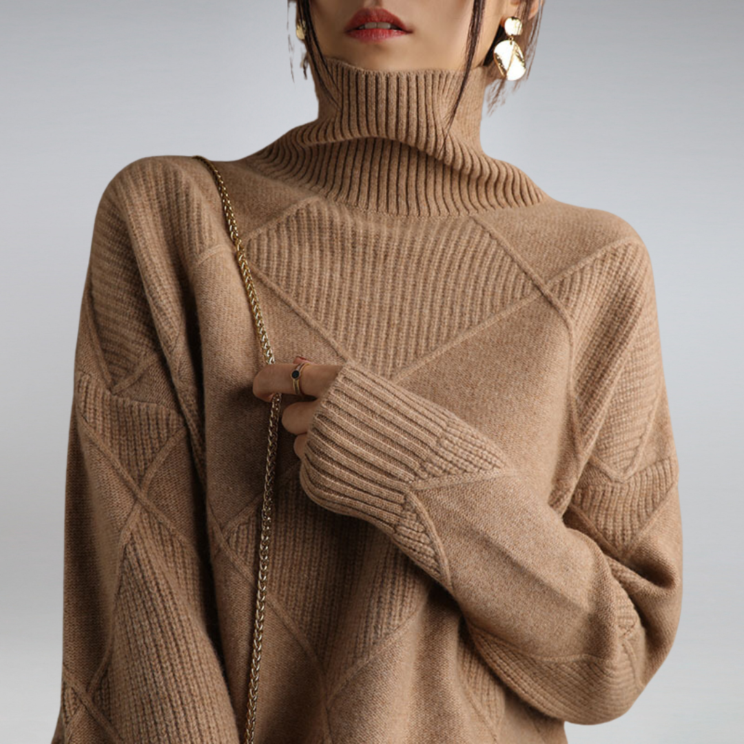 Penelope Pull Femme – Elegant & Soft Turtleneck Cashmere Sweater for Winter Comfort
