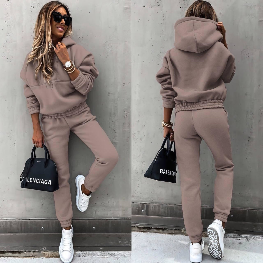Elane Women's Jogging Set – Soft Comfort & Modern Style for Daily Relaxation