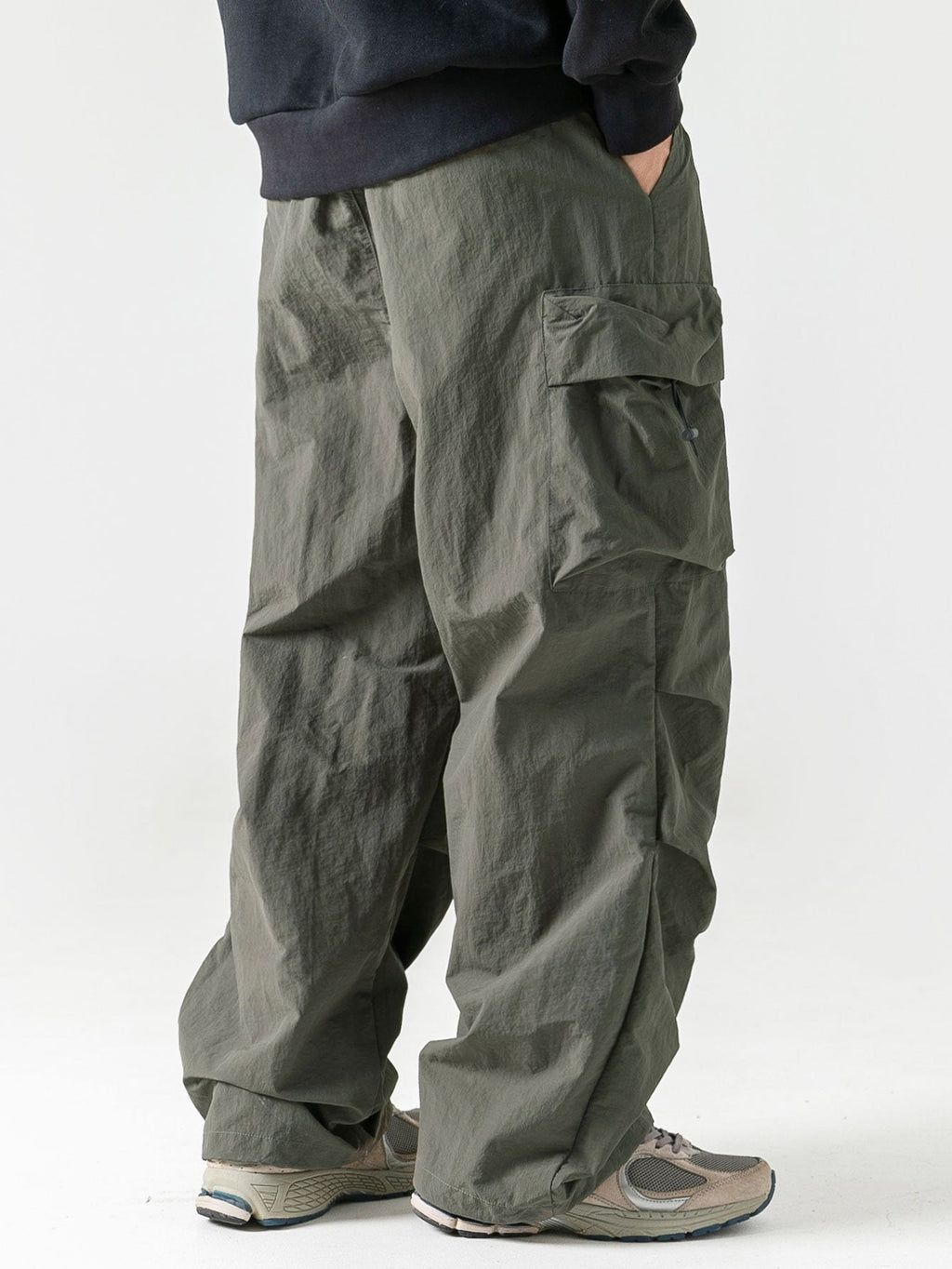 Ranger Men's Water-Resistant Cargo Trousers | Relaxed Fit Outdoor Hiking Cargo Pants for Men