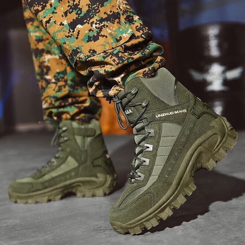 Foreman Men's Waterproof Work Boots | Outdoor Safety Boots with Grip & All-Day Comfort