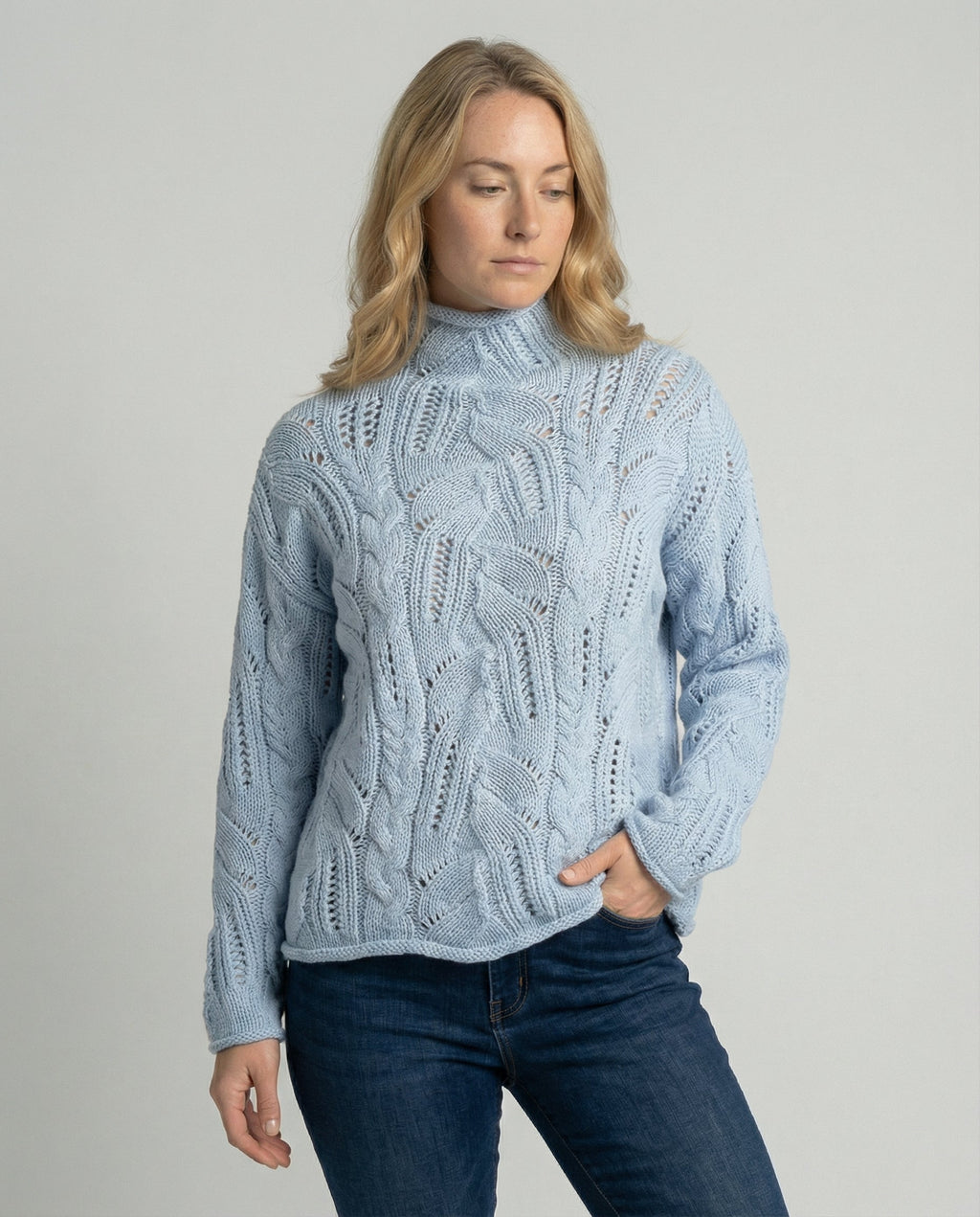 Lusa Women’s Luxury Cashmere Sweater with Minimalist Design & Soft Warmth