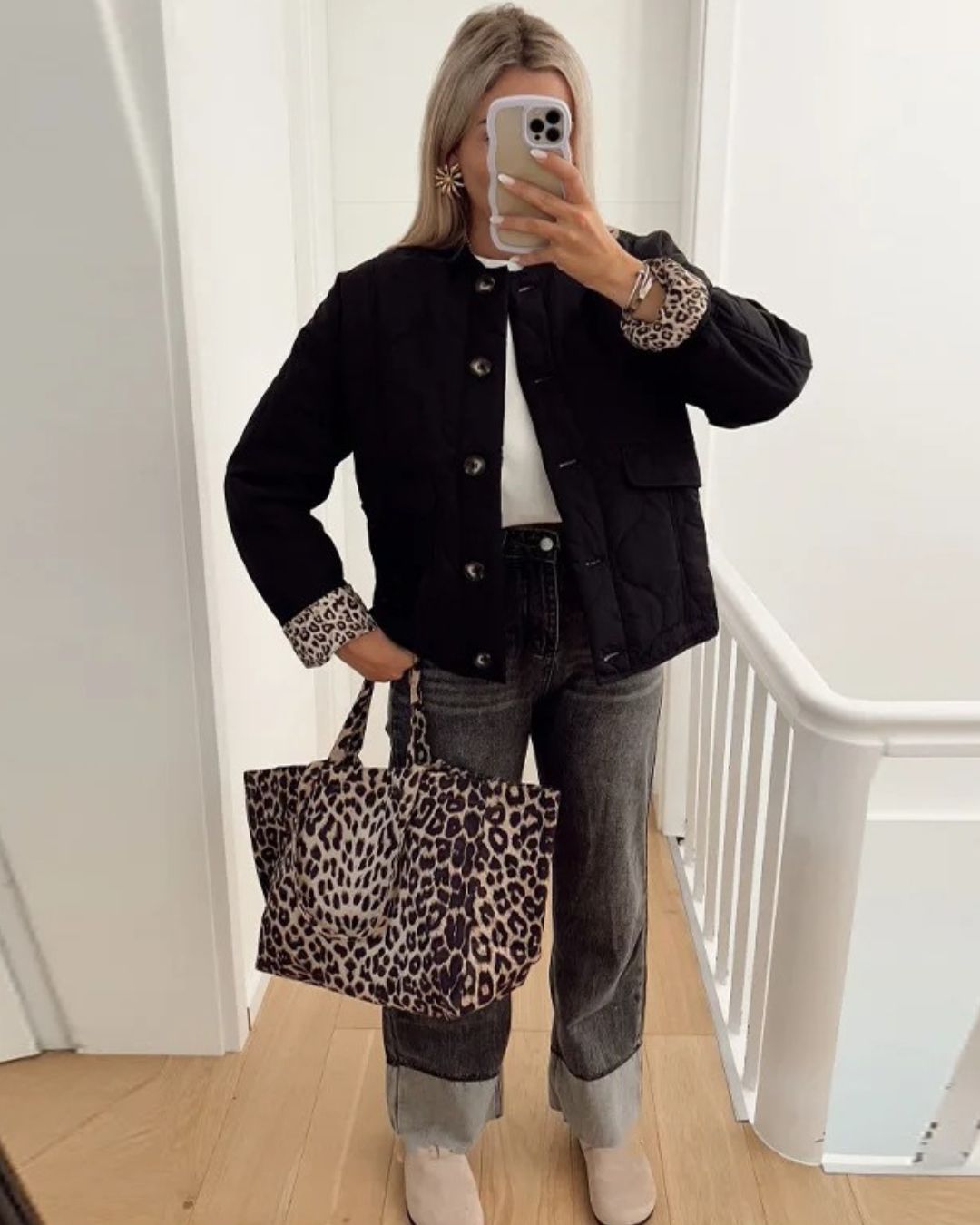 Féline Women's Elegant Leopard-Lined Zip-Up Jacket | Chic Modern Everyday Jacket for Women