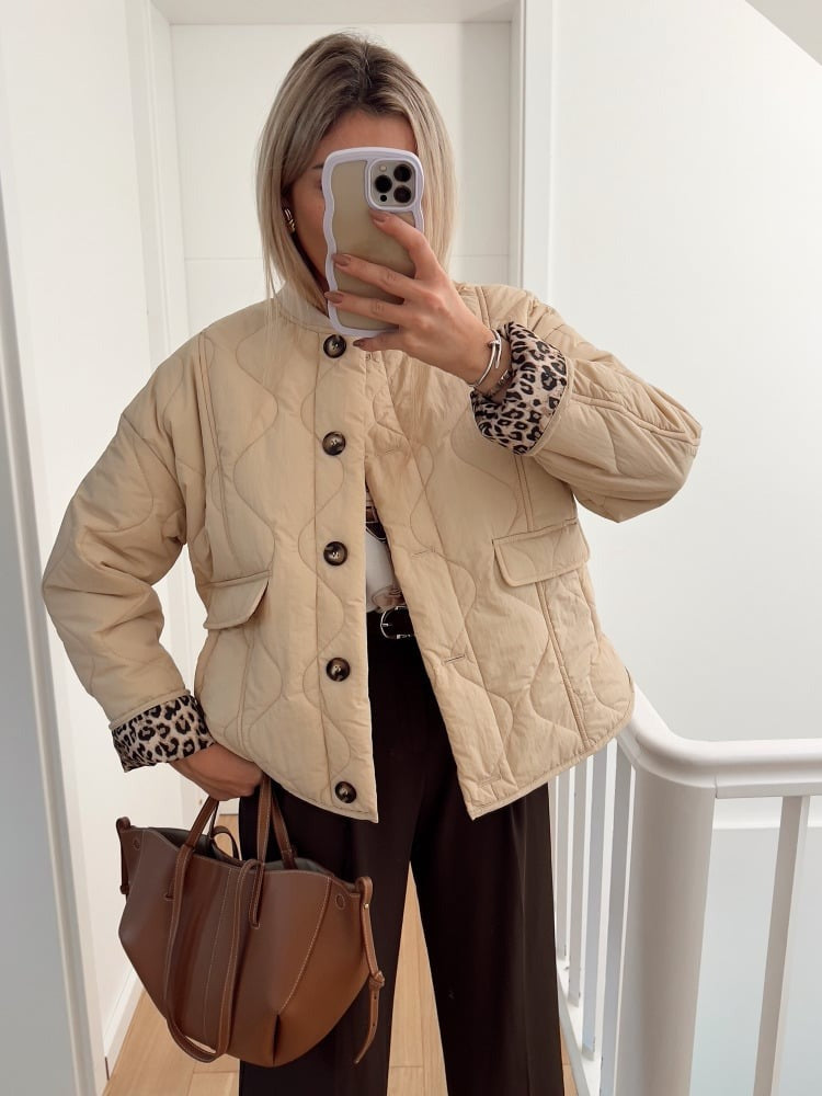 Féline Women's Elegant Leopard-Lined Zip-Up Jacket | Chic Modern Everyday Jacket for Women